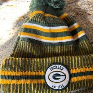 GREEN BAY PACKERS 2019 NEW ERA HOME ON FIELD KNIT BEANIE HAT/ CAP